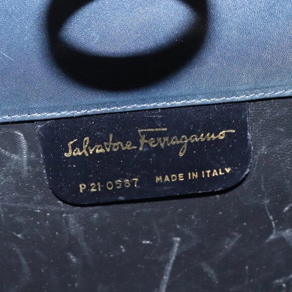 Salvatore Ferragamo Gancini Chain Shoulder Bag Leather Navy Gold Auth 105376 - Picture 10 of 16